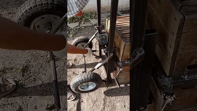 20 августа 2022 г. Апилифт своими руками. Тележка- подъемник для ульев. смотреть онлайн