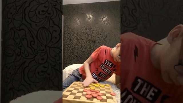 Обучение играть в шашки