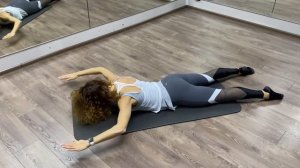 Упражнения при кифозе (сутулая спина)