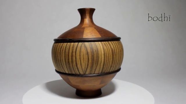 Ваза "Зебра". Зебрано, сапеле. Wood Vase Zebrano