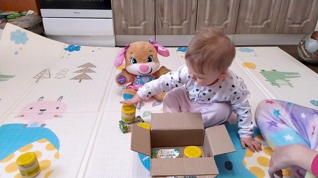 Играем с коробкой и баночками! смотреть онлайн