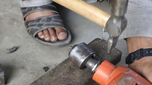 How to Change The Drill Chuck || Replace Drill Chuck смотреть онлайн