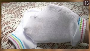 Женщина показала, как отбелить даже очень грязные белые носки
