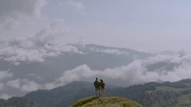 Старик в одиночку выходил 6 волчат! А вместо благодарности принесли бездыханное тело его внучки! смотреть онлайн