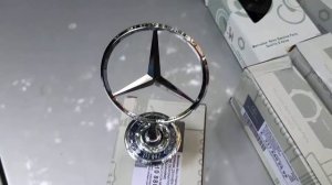 Прицел Mercedes-Benz на капот, звезда