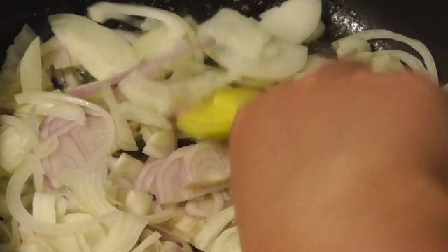 Куриные сердечки в сметане / Куриные сердечки в горшочке / Курячі сердечка в горщику, в сметані
