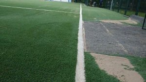 ИСКУССТВЕННЫЙ ГАЗОН,ПЕСКОВАНИЕ ГАЗОНА ТРАКТОРОМ WWW.GAZON360.RU