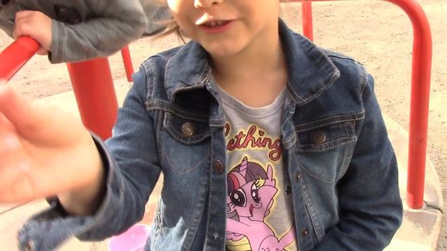 Горячо - Холодно Сёрфер Петс Распаковка ЛОЛ смотреть онлайн