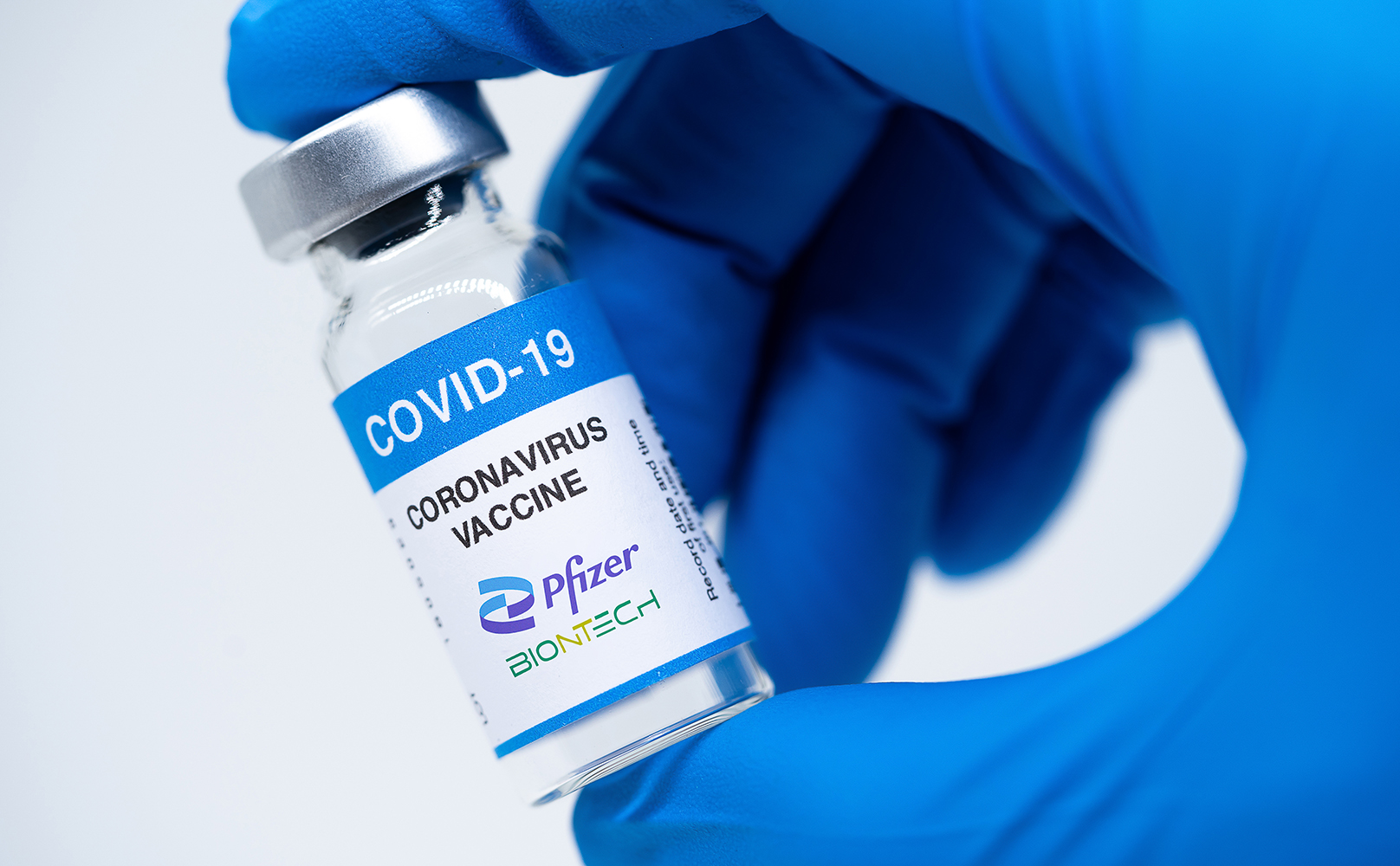 Почему американские вакцины от коронавируса запретили в США