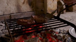 Gridiron Steaks on an Open Flame! - 18th Century Cooking