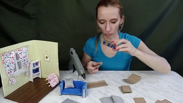 Как сделать диван для кукол. Не сложная модель, доступные материалы. Мастер-класс для детей от 7 ле смотреть онлайн
