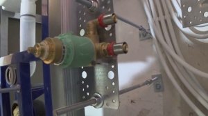 Гигиенический душ. Как закрепить в коробе