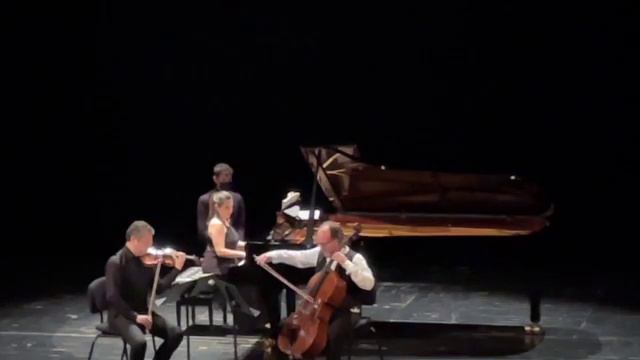 Brahms Piano Trio No. 1 in B major, Op.8 смотреть онлайн