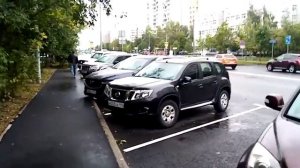 новая разметка на парковке появились места для инвалидов специальными знаками