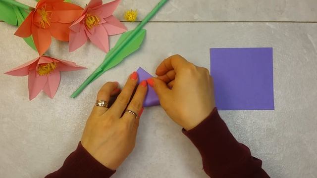 Простой и красивый ЦВЕТОК ИЗ БУМАГИ || DIY || легко и просто || подарок смотреть онлайн