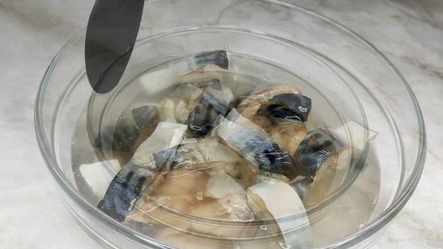 Вкуснейшая СКУМБРИЯ за 30 МИНУТ. Быстрый посол СКУМБРИИ.