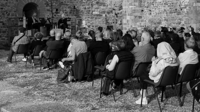 Il colore distrae смотреть онлайн