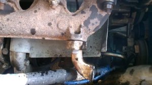 Звук впуска Прогорела прокладка между пятым и шестым цилиндром