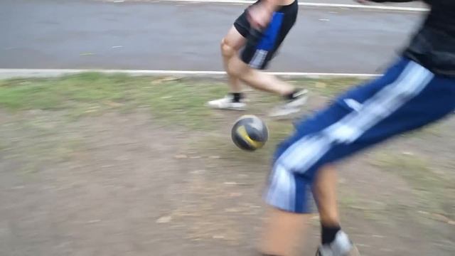 Футбол от Русских пробежек 23/09/12 Саратов.mp4 смотреть онлайн