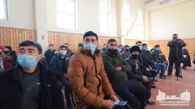 Кредиты и земля. Вот,что интересовало молодёжь Каттакурганского района на встрече с хокимом области смотреть онлайн