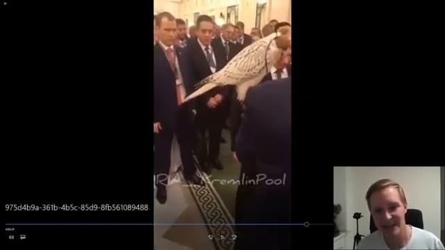 Ботоксный фюрер помог кончить птичке в Саудовской Аравии смотреть онлайн