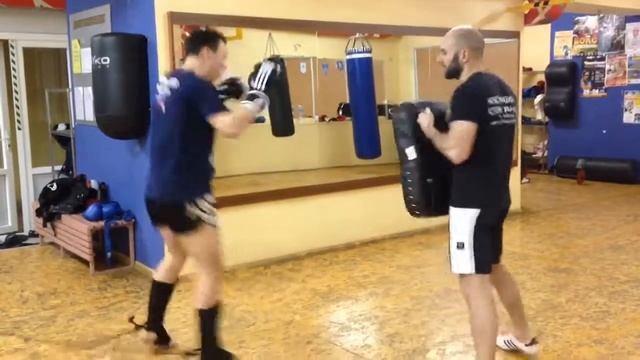 работа с резиной ногами кикбоксинг ВАКО смотреть онлайн