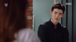 «W: меж двух миров» поцелуй Кан Чоля и О Ён Чжу.