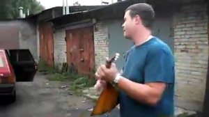 Парниша поёт под балалайку)