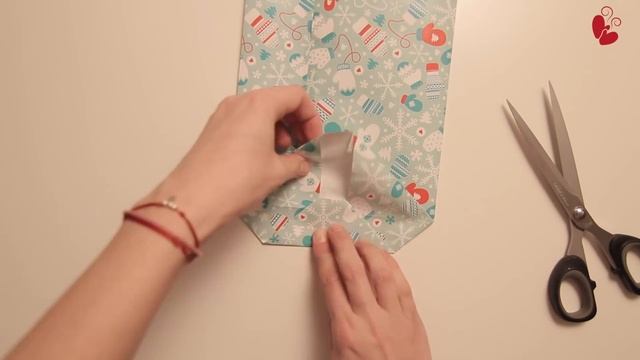 Как упаковать подарок  Самый простой способ | шортики МанифТВ