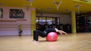 Фитбол от сутулости. Упражнения на гимнастическом мяче. Мяч для фитнеса