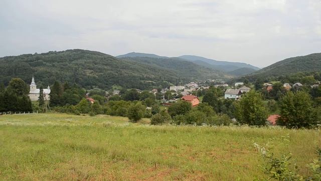 Село Поляна. Закарпатье. Вид с Карпатских гор.