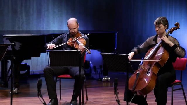 Philip Glass - String Quartet no. 5, movements 4 and 5 смотреть онлайн