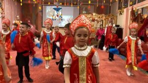 Танец с помпонами "Российский флаг"  (студия "Шанс"). Группа №5 "Звёздочки"