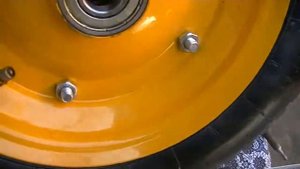 Из чего делают подшипники на колёса для тележек.