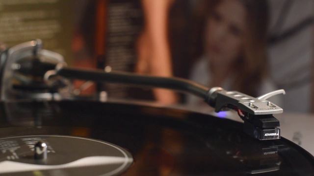 DIANA KRALL - _Let's Face The Music And Dance_ (vinyl) смотреть онлайн