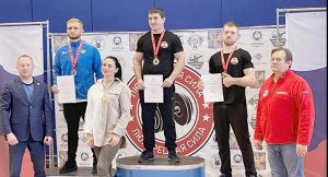 Владимир Веденеев борьба на Чемпионате Московской Области по Армрестлингу 2021 категория до 70 кг