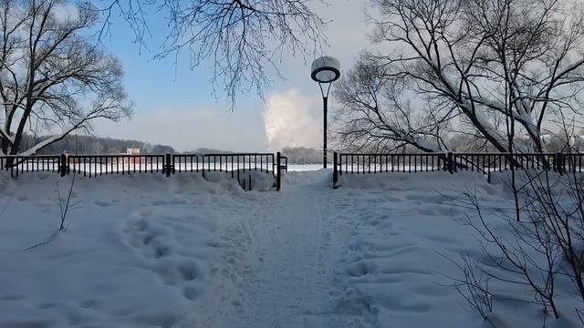 Дочь хирурга высмеяла бывшего отличника, моющего машины… То, чем ответил парень, запомнила навсегда смотреть онлайн