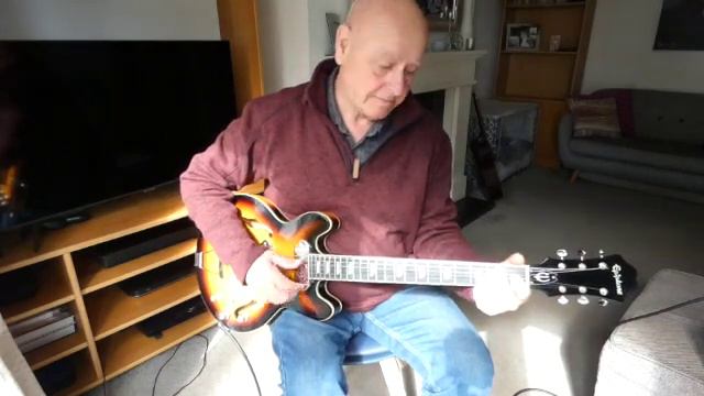 Epiphone Casino Coupe hollow body electric guitar review @michaelsguitarreviews смотреть онлайн