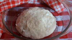 Дрожжевой пирог-рулет с голубикой и брусникой