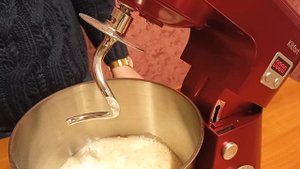 Как приготовить тесто при помощи планетарного миксера Kitfort KT-1308. Видео обзор.