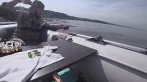 Рыбалка на кольцо с лодки в ночь