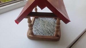 2 очень простые самодельные кормушки для птиц и белок