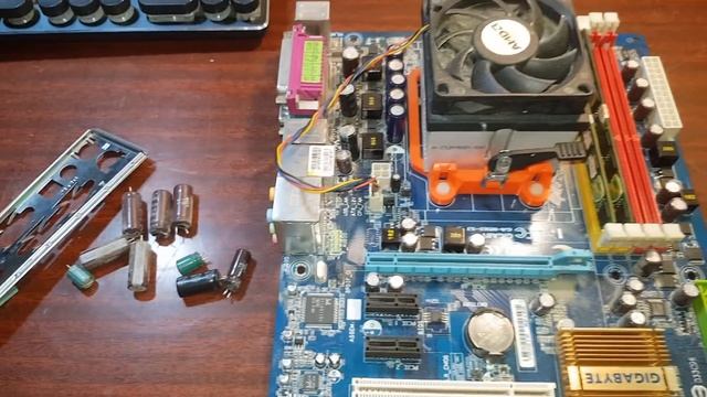 "ПотИкшее Железо" от Владислава - Подвальный Бизнес смотреть онлайн