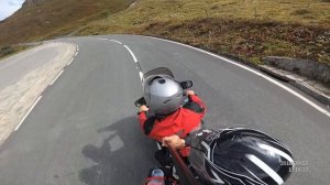 Высокогорная австрийская дорога Гросглоккнер на мотоцикле