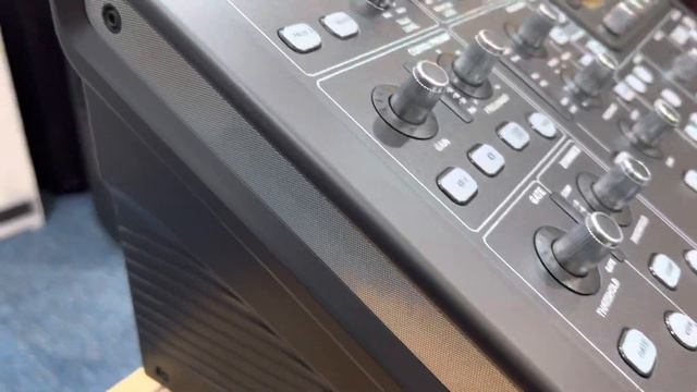 Mixer midas m32r live Unboxing khui hộp chiếc bàn mixer số cao cấp | Roland thiên tài review смотреть онлайн