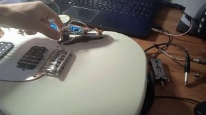 Не включай гитару пока это не сделаешь!!! Тонкости электрогитарного звука. Замена потенциометров.