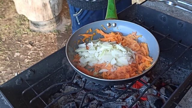 СКУМБРИЯ НА МАНГАЛЕ. ФАРШИРОВАННАЯ РЫБА. ГОТОВИМ НА МАНГАЛЕ. РЫБА ГРИЛЬ