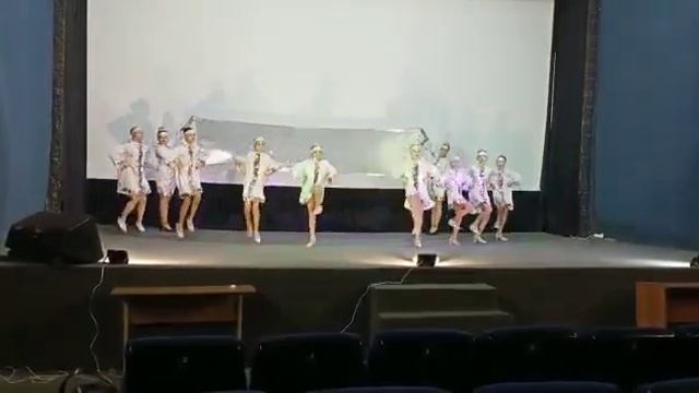 у леса на опушке смотреть онлайн