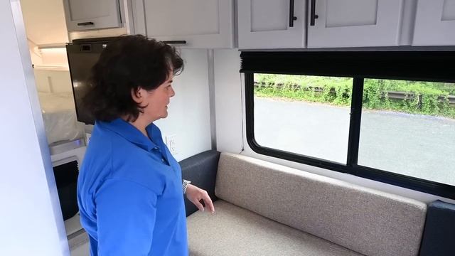 INNOVATIVE Pickup Truck Bed Custom Camper - Beach Roamer Overlanding смотреть онлайн