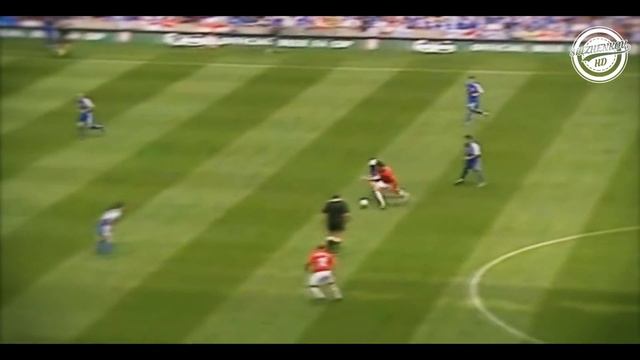 Young Cristiano Ronaldo: Legendary Skills & Dribbling HD смотреть онлайн